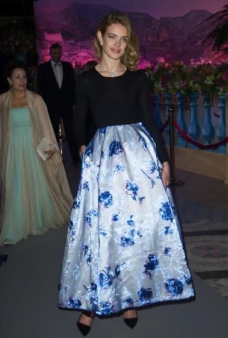 Natalia_Vodianovajpg--bal_de_la_rose