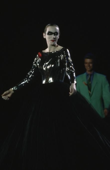PN006072jpg--annie_lennox_at_freddie_mercury_tribute
