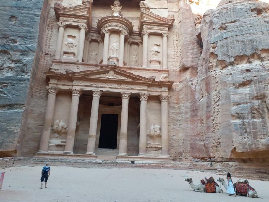 Petra_-_il_Tesoro_del_faraone-1569863688290jpg--