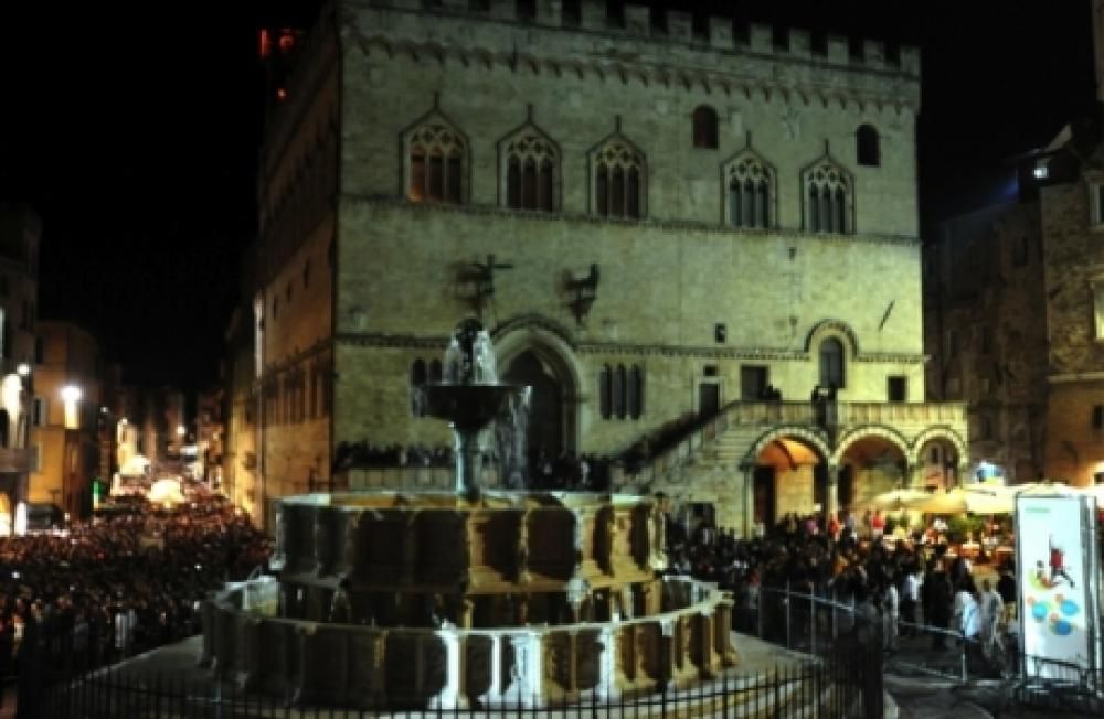 Piazza_IV_Novembre_3jpg--umbria_jazz