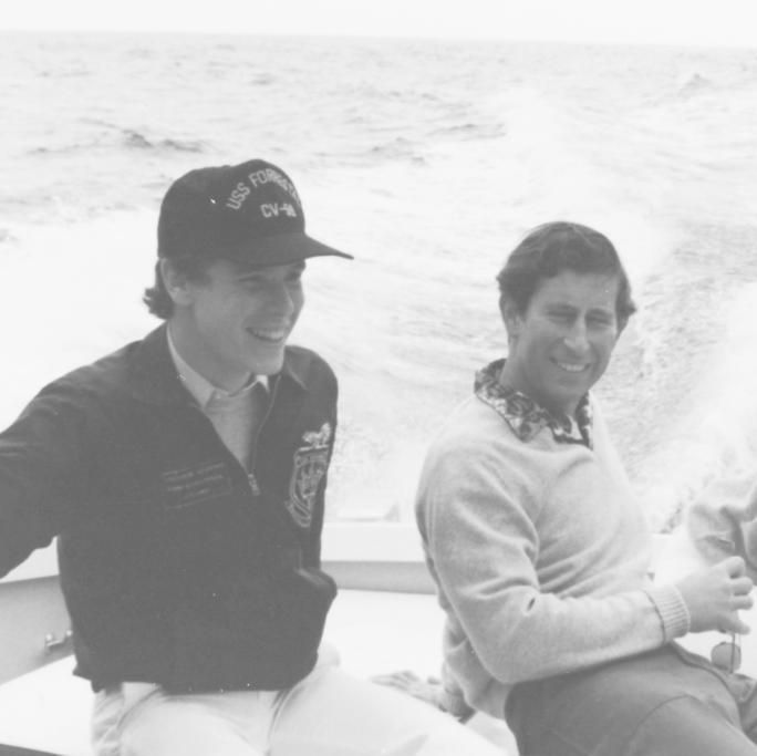 Prince_Albert_et_le_Prince_Charles_sur_un_Cris-Craft_en_baie_de_Monaco_29__avril_1977_-_G_Lukomski_Archives_Palais_princier-1663595468070jpg--