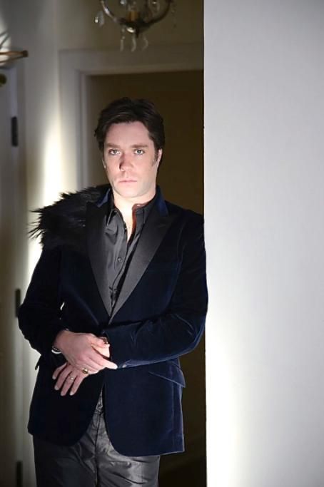 Rufus-Wainwright-CSeanJames05jpeg--rufus_wainwright__