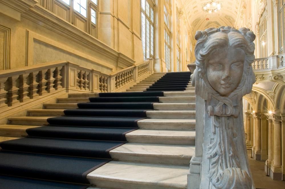 Scalone_Monumentale_di_Palazzo_Madama__archivio_Visitpiemonte-1595931410945JPG--