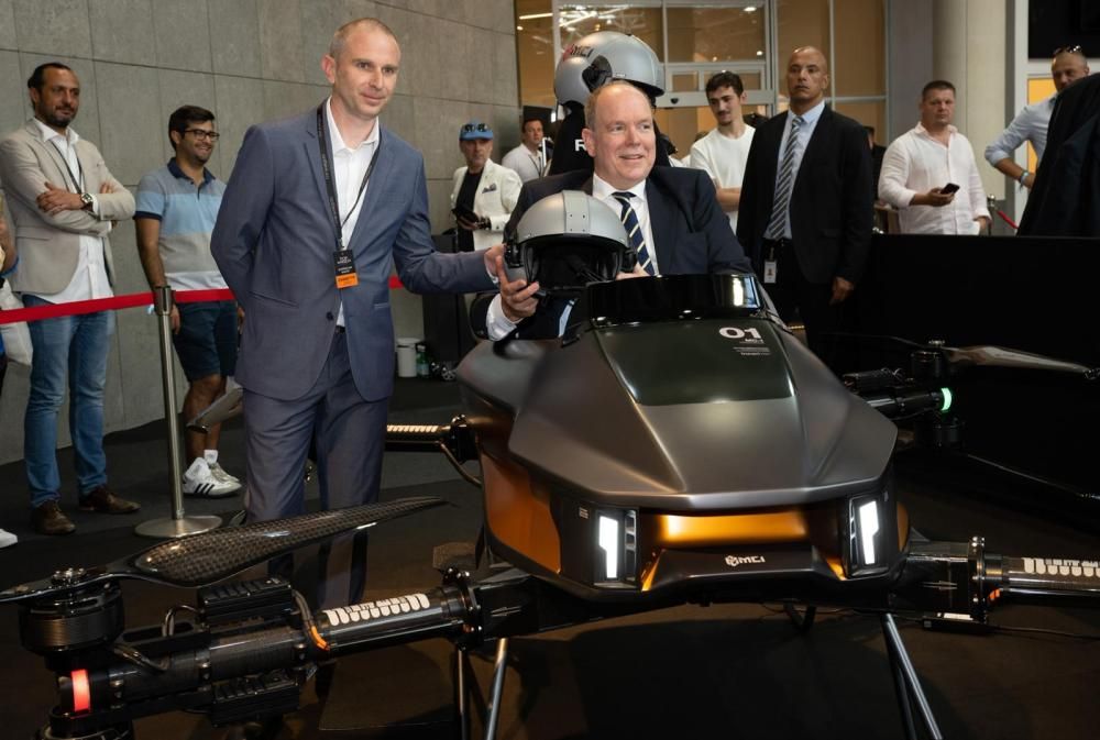 Top_Marques-1_inaugurazione_Principe_Alberto_II_Gaetan_Luci_Palais_Princier-1654847917766jpg--