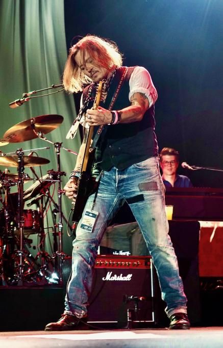 UmbriaJazz2022-JeffBeck_JohnnyDepp-GB205488-1658220564763jpeg--