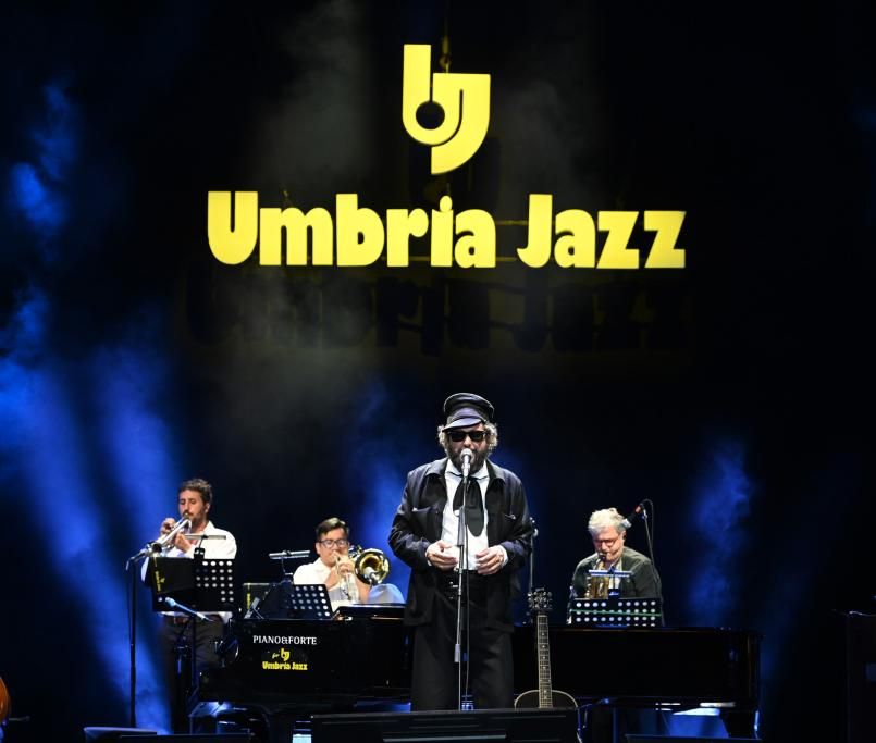 UmbriaJazz2024-Vinicio_Capossela_12-7-24_foto_Belfiore__2_-1721030240847jpg--