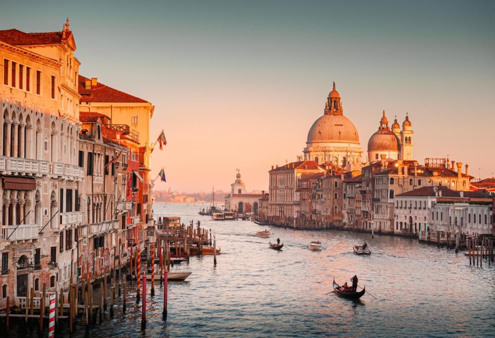 Dall’Europa all’Asia attraversando i Balcani, su quelle strade dove in passato si scambiavano merci e si incontravano culture e storie