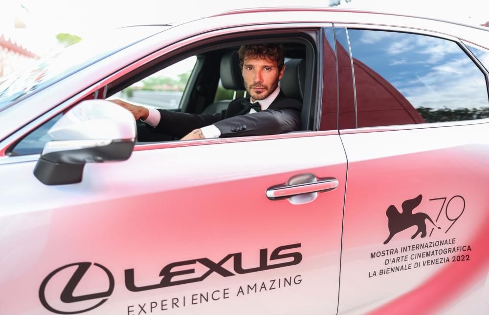 Venezia_2022_Stefano_De_Martino_RX_Lexus_048-1662372988616JPG--