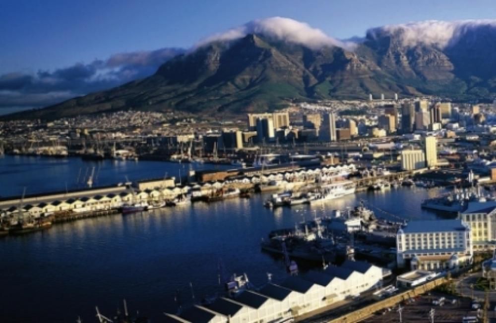 Vista_aerea_Waterfront_e_Table_Mountainjpg--sposa_ideale___sudafrica