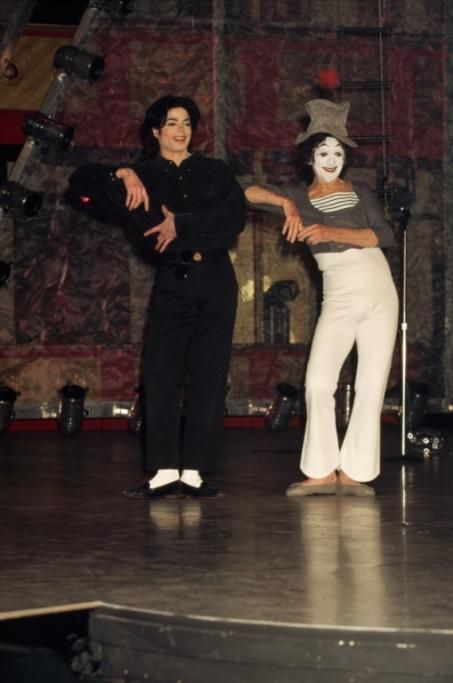 ZEJ12127168-1995jpg--michael_jackson_and_marcel_marceau