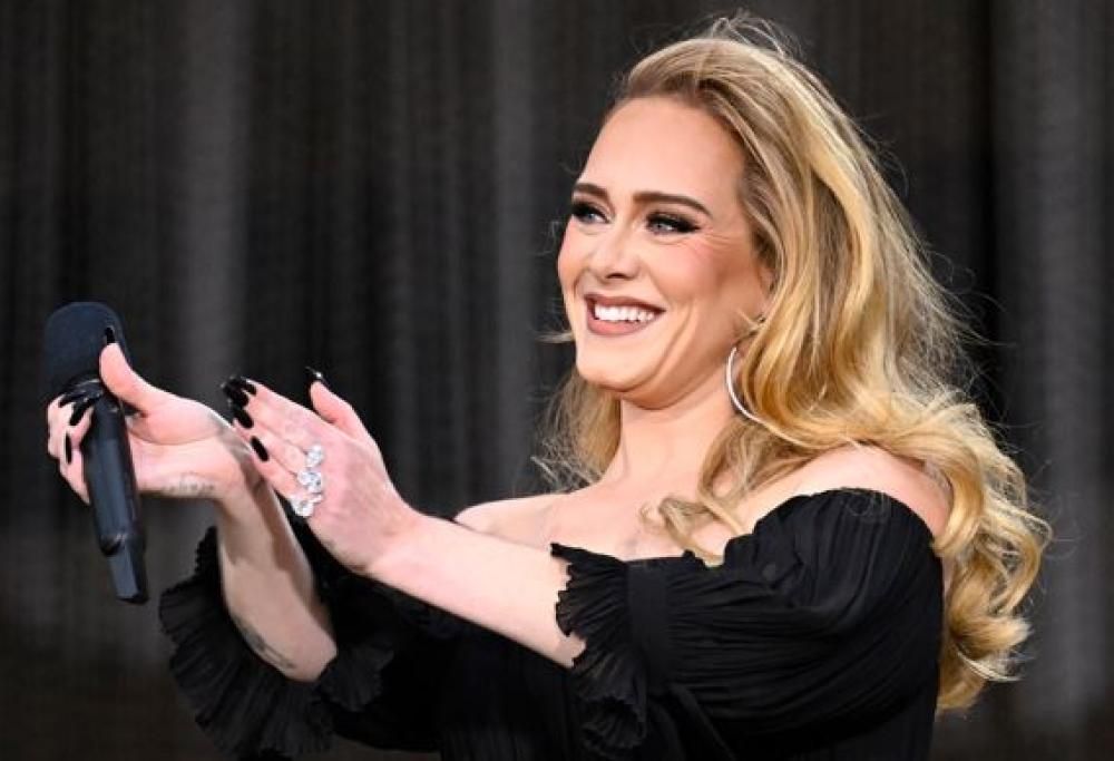Adele si è sposata. Lo pensano i fan
