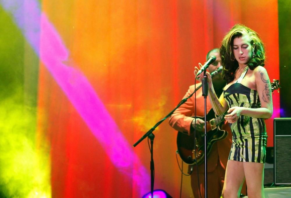 Amy Winehouse: va all’asta il suo ultimo abito