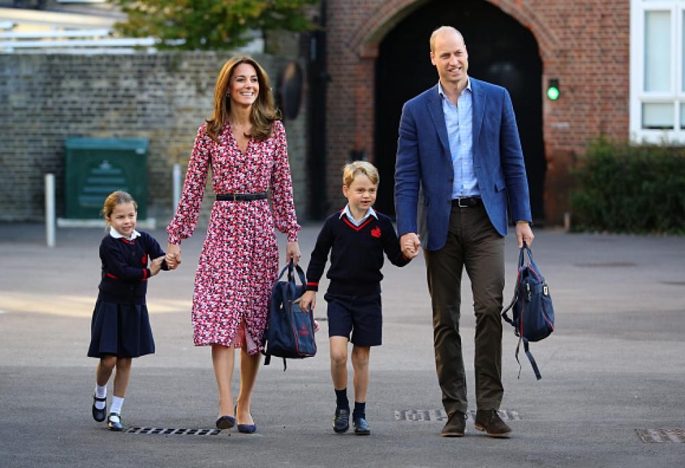 Baby George e  Charlotte a casa: scuola chiusa a causa del Coronavirus
