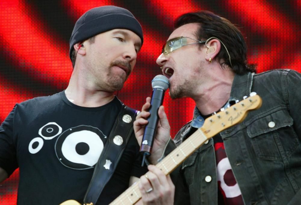 Bono e The Edge cantano i Beatles per festeggiare Bob Geldof