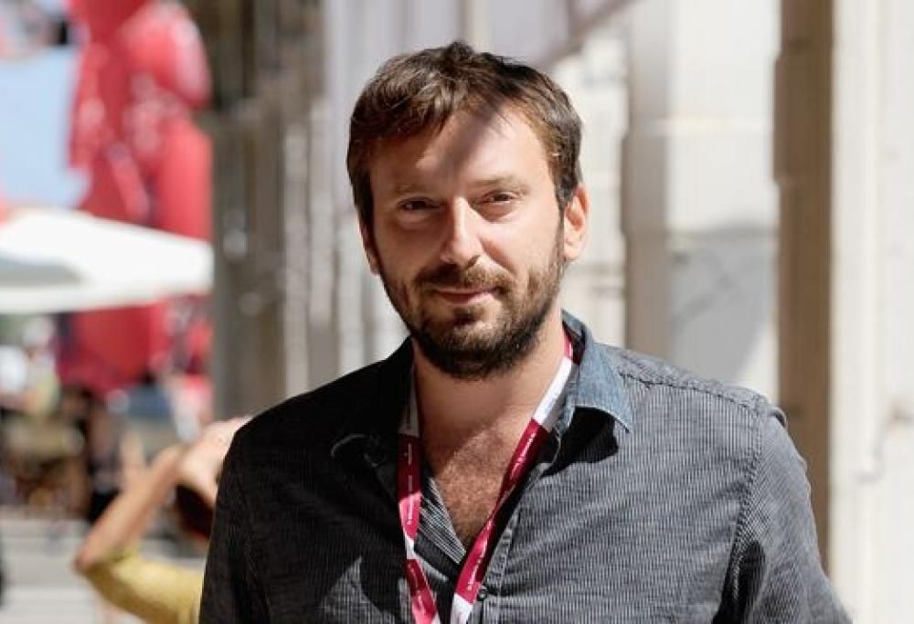 Cesare Cremonini canta Rimmel di Francesco De Gregori. Il video