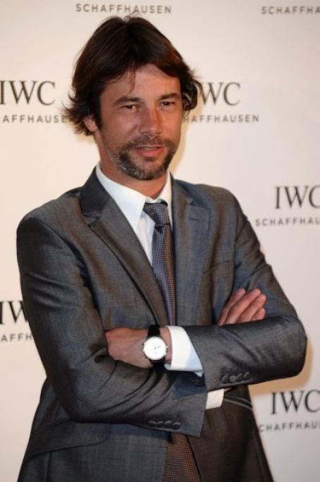 d-_spl546657_009jpg--il_red_carpet_delle_star