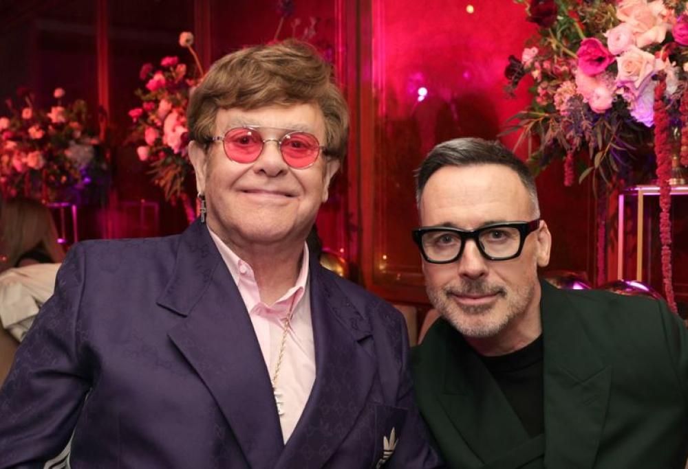 Elton John ci regala un video sorprendente