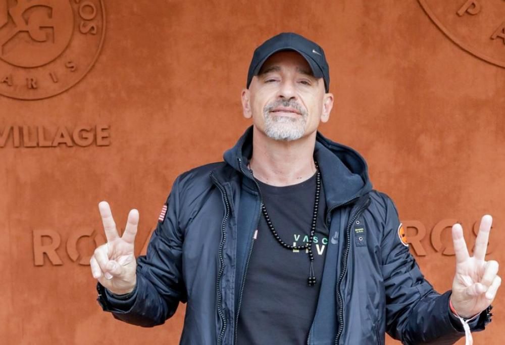 Eros Ramazzotti dà il benvenuto al suo primo nipotino