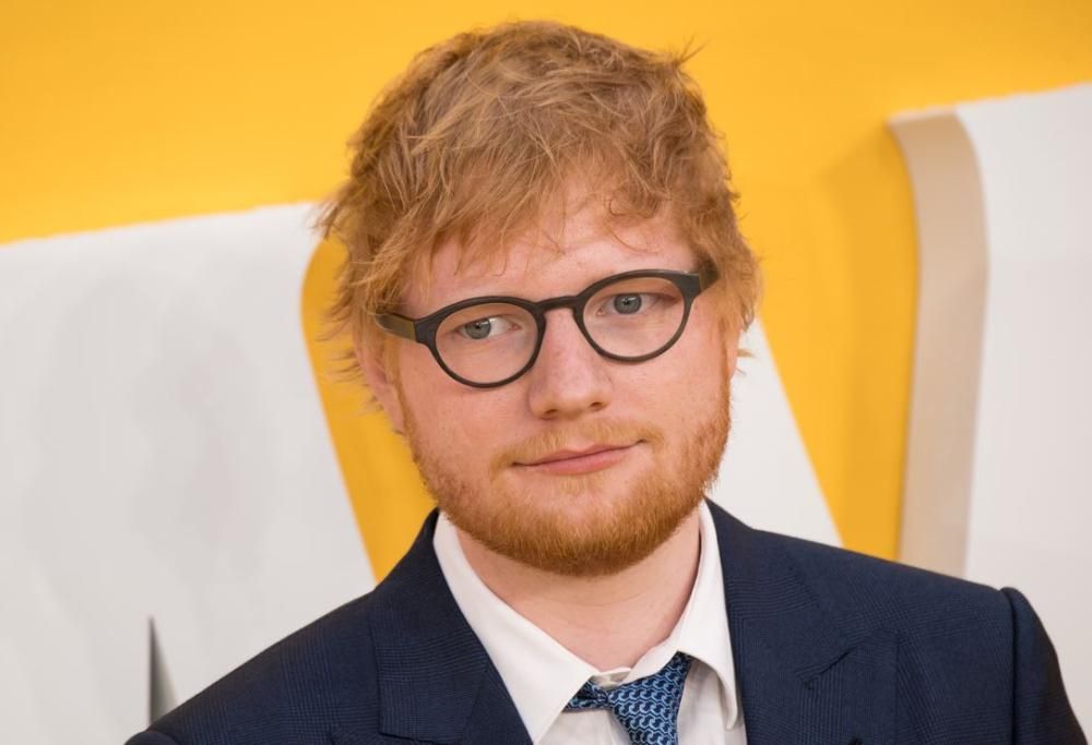 Ed Sheeran canta una sua nuova canzone a un  matrimonio: il video