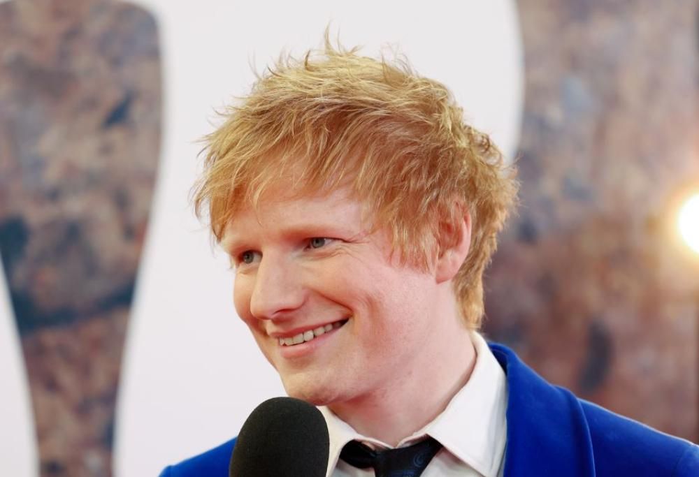 Ed Sheeran barista per una buona causa: il video