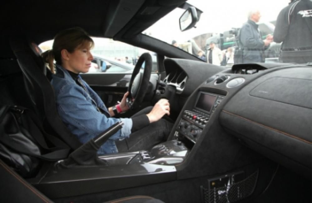 gallardo8jpg--gallardo_vs_countach