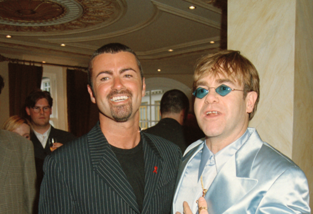 George Michael: Elton John e Naomi Campbell parlano del suo talento. Il video