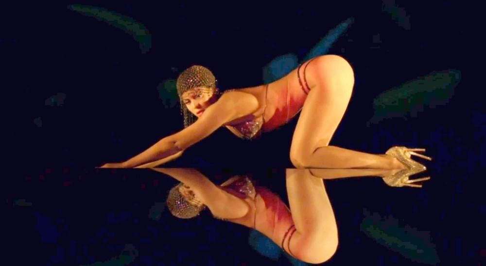 infophoto_2013-12-13_160005580_high_13122013_32211857jpg--beyonce