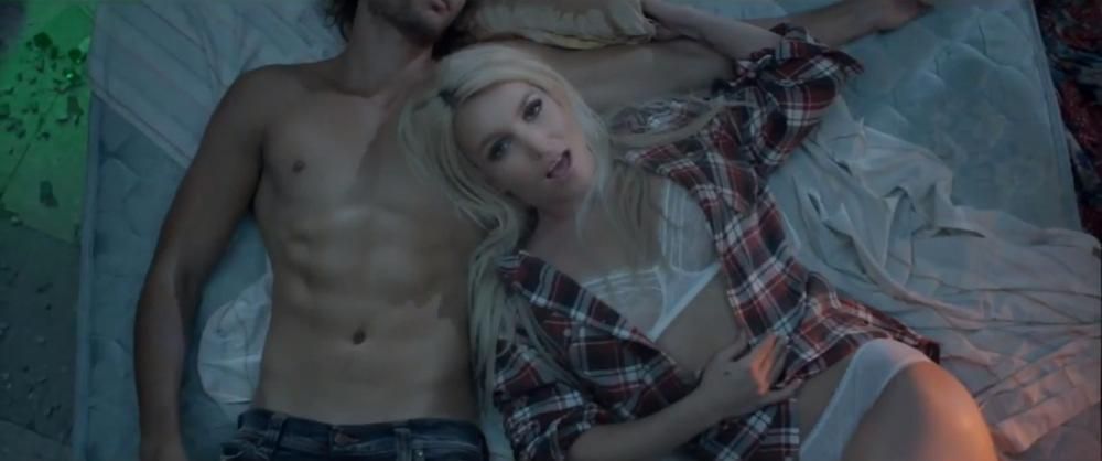 infophoto_2013-12-12_114130448_high_12122013_9256955jpg--britney_spears