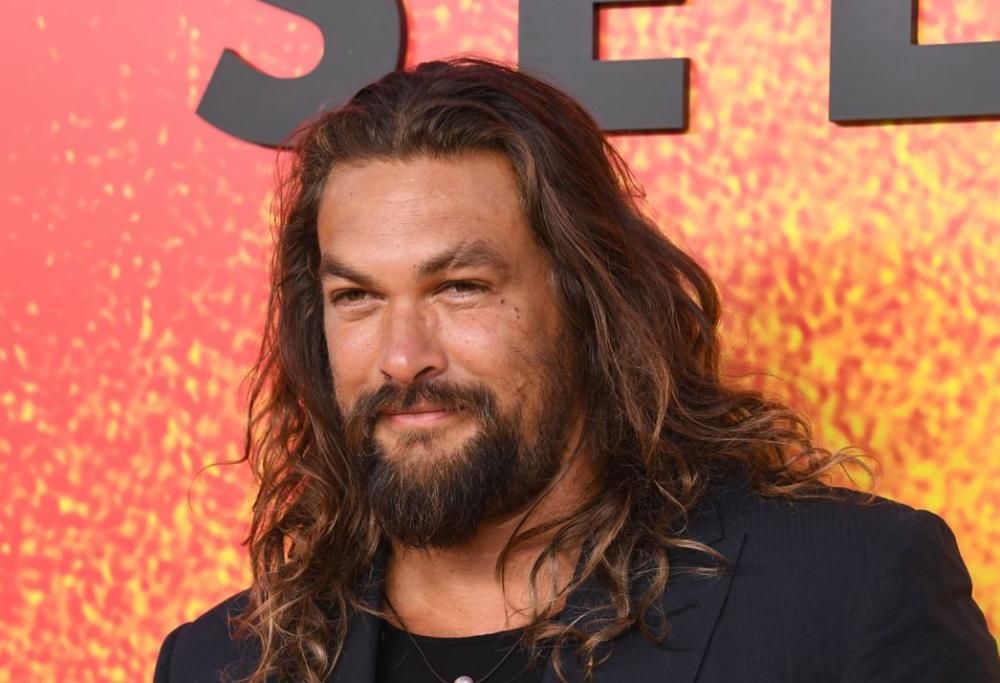 Incendi alle Hawaii: i messaggi di Jason Momoa