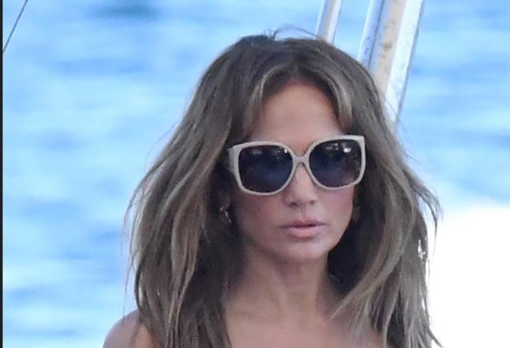 Jennifer Lopez incantata da spaghetti e ravioli