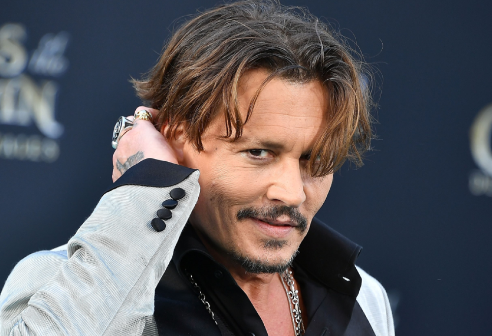 Johnny Depp arriva in Italia a sorpresa: ecco dove e perché