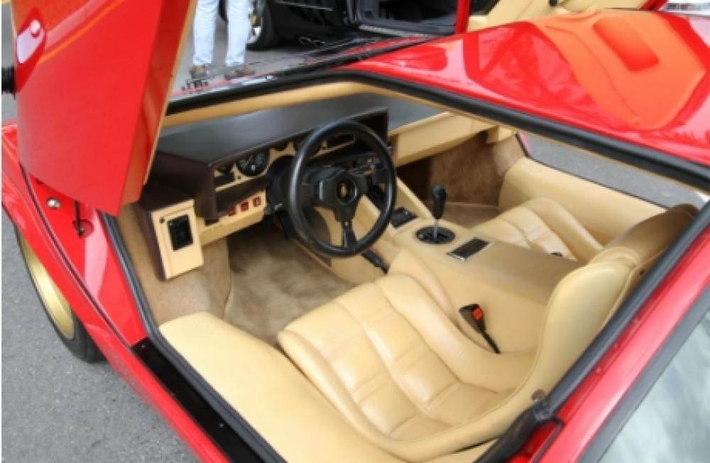 lamborghini_countach_interiorjpg--gallardo_vs_countach