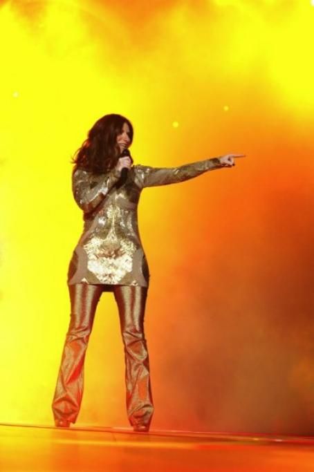 laura-pausini-radio-105-05jpg--laura_pausini
