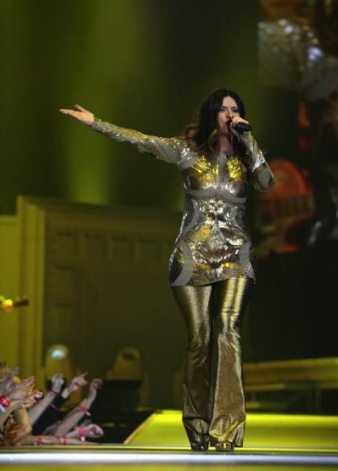 laura-pausini-radio-105-09jpg--laura_pausini