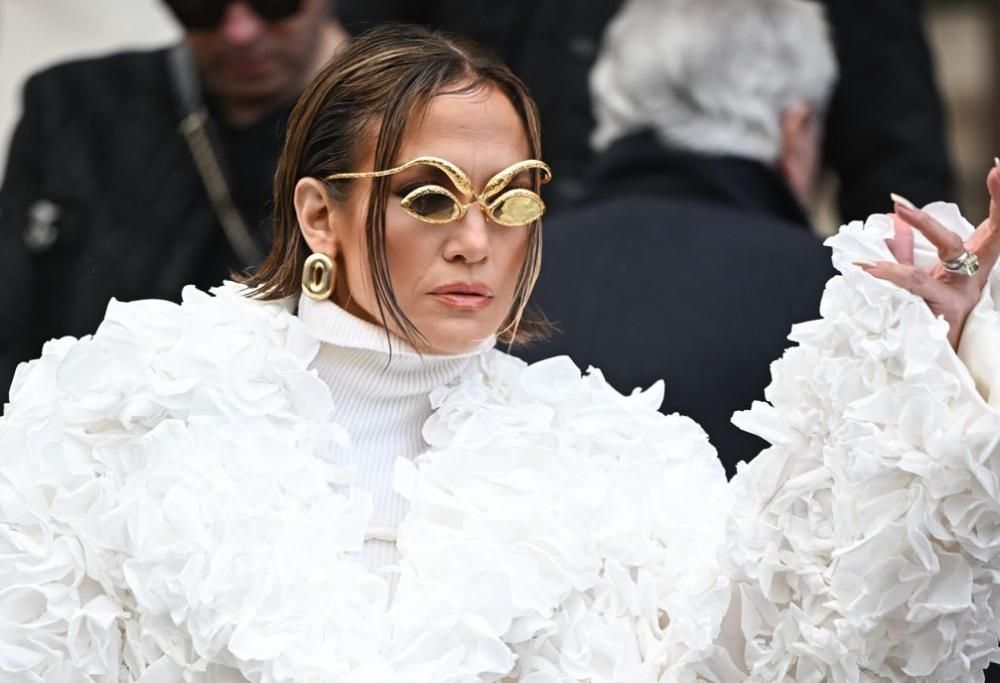 7000 petali di rose per Jennifer Lopez