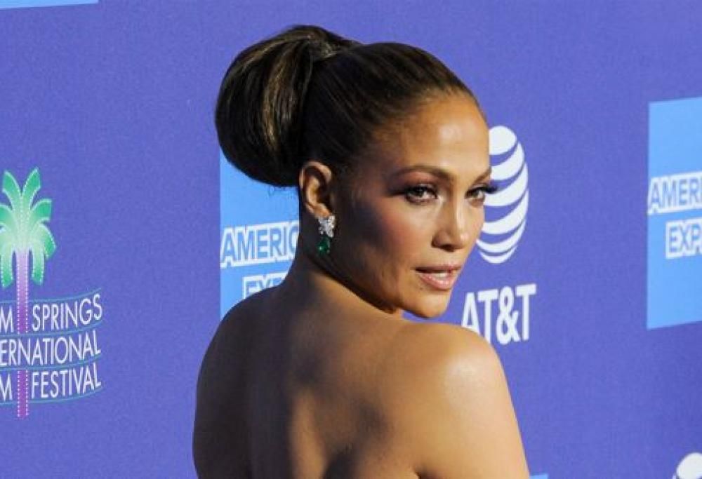Jennifer Lopez oscurata. Novità in arrivo