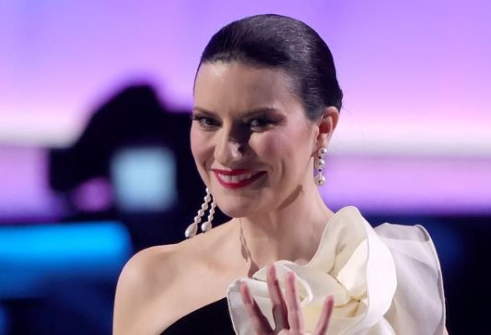 Laura Pausini non ha dubbi: Sanremo meglio di Oscar e Golden Globe