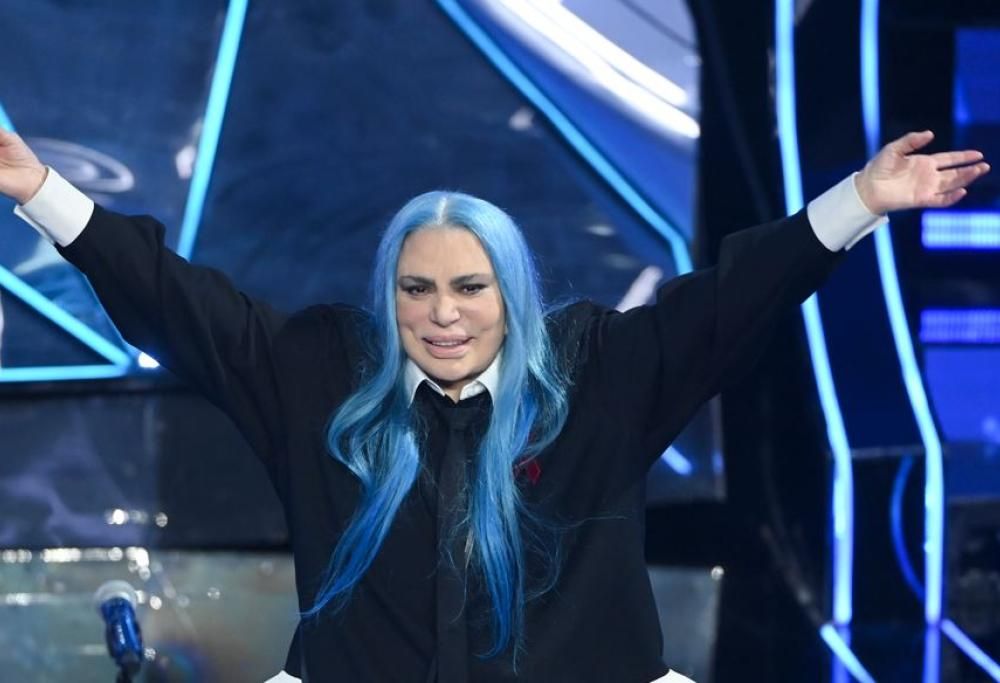 Loredana Bertè commossa per il premio della critica Mia Martini