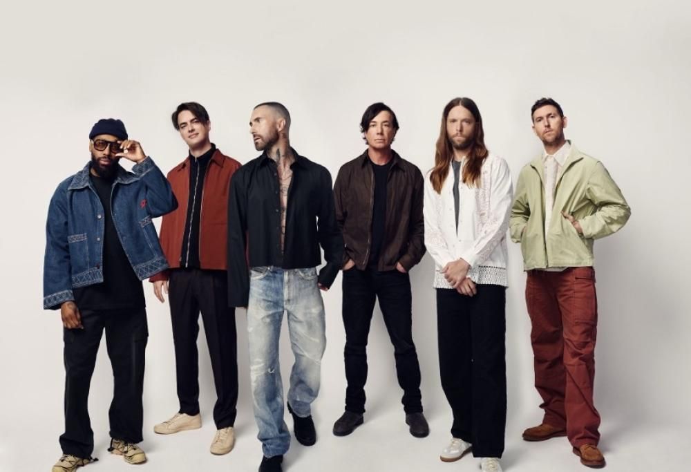 I Maroon 5 pubblicano il nuovo album Love Is Like. Ad anticiparlo, il singolo All Night