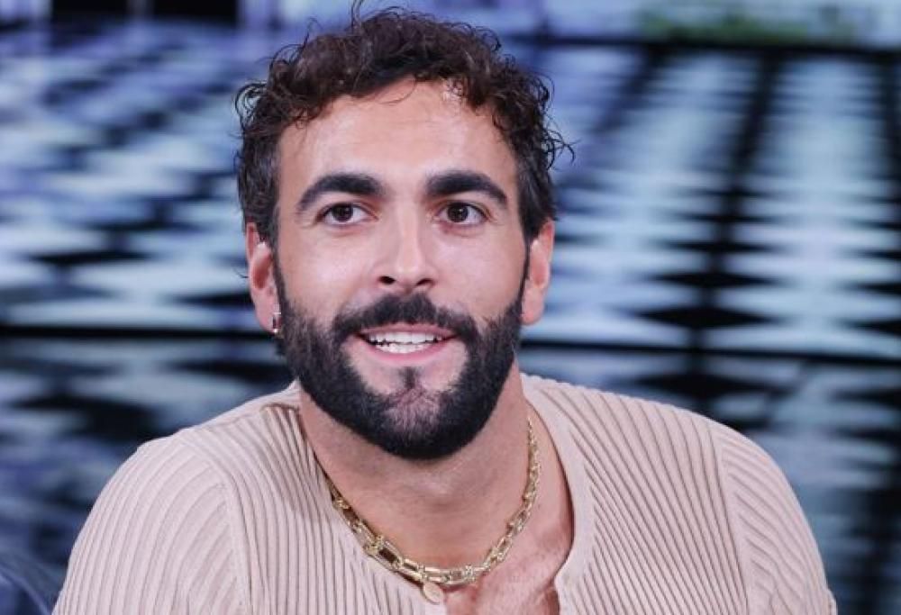 Marco Mengoni: anche per l’artista sono finite le vacanze… le foto
