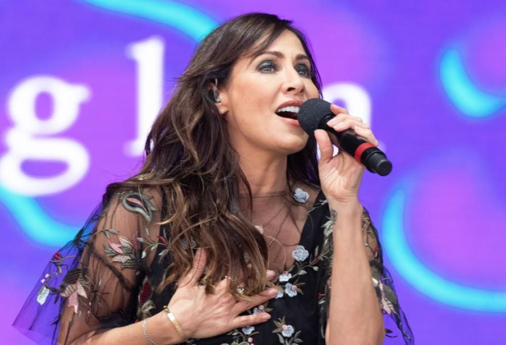 Natalie Imbruglia canta Torn a Portofino: il video