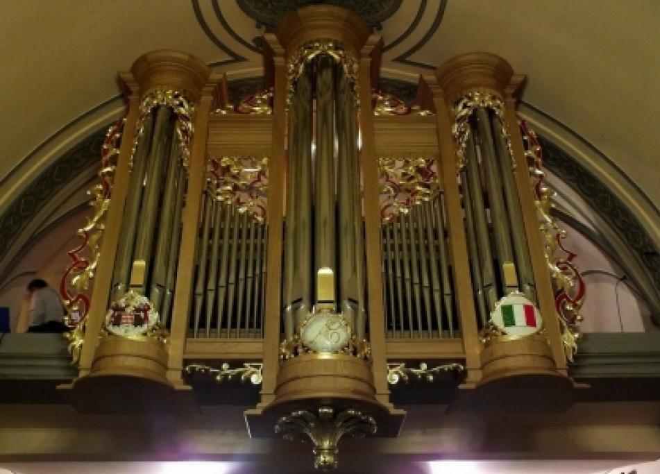 organo_della_chiesa_di_SANTA_DEVOTAjpg--principato