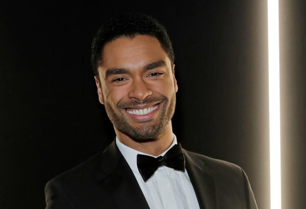 Il nuovo Bond: e se a interpretarlo fosse Jean-Regé Page di Bridgerton? Ecco cosa si sa
