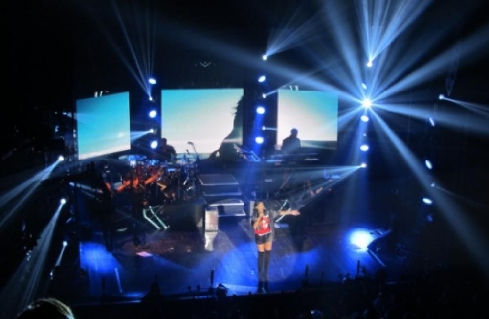 parigi12jpg--rihanna_777_tour__parigi