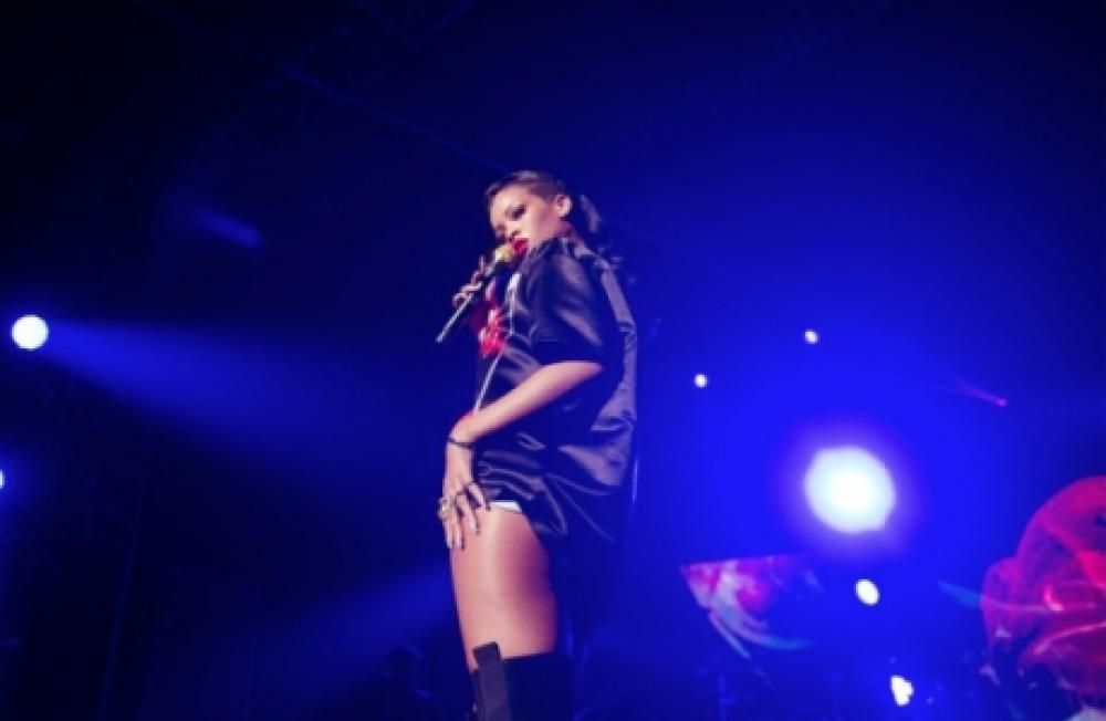 parigi16jpg--rihanna_777_tour__parigi