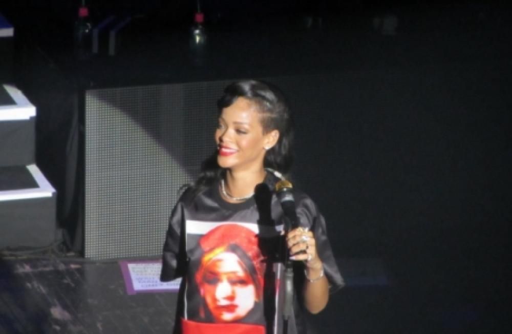 parigi_10jpg--rihanna_777_tour__parigi