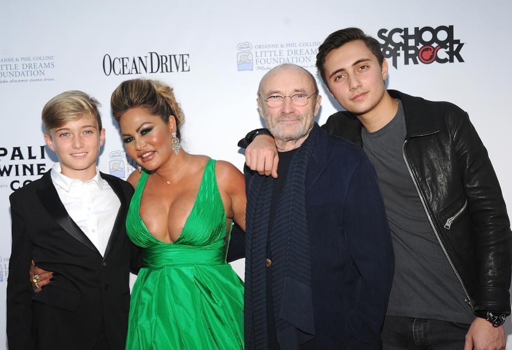 Phil Collins: la moglie lo lascia con un breve messaggio. E si barrica in casa con il nuovo compagno