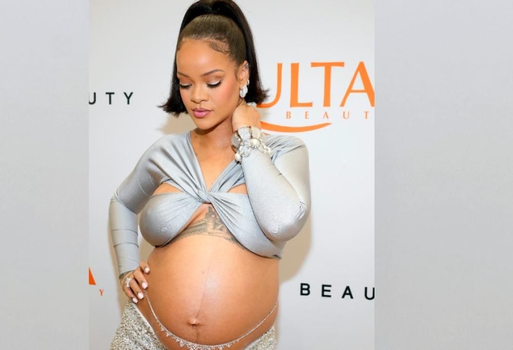 Rihanna vince la timidezza. E forse rivela anche quando nascerà il suo bebè
