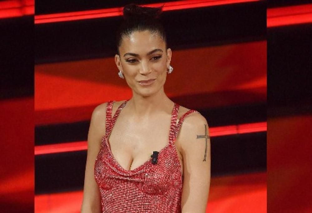 Elodie: è suo il video mozzafiato del mese!