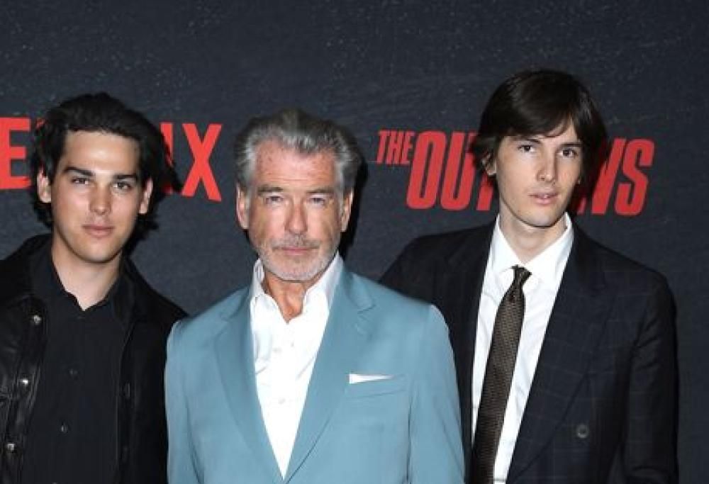 Pierce Brosnan presenta  i suoi figli